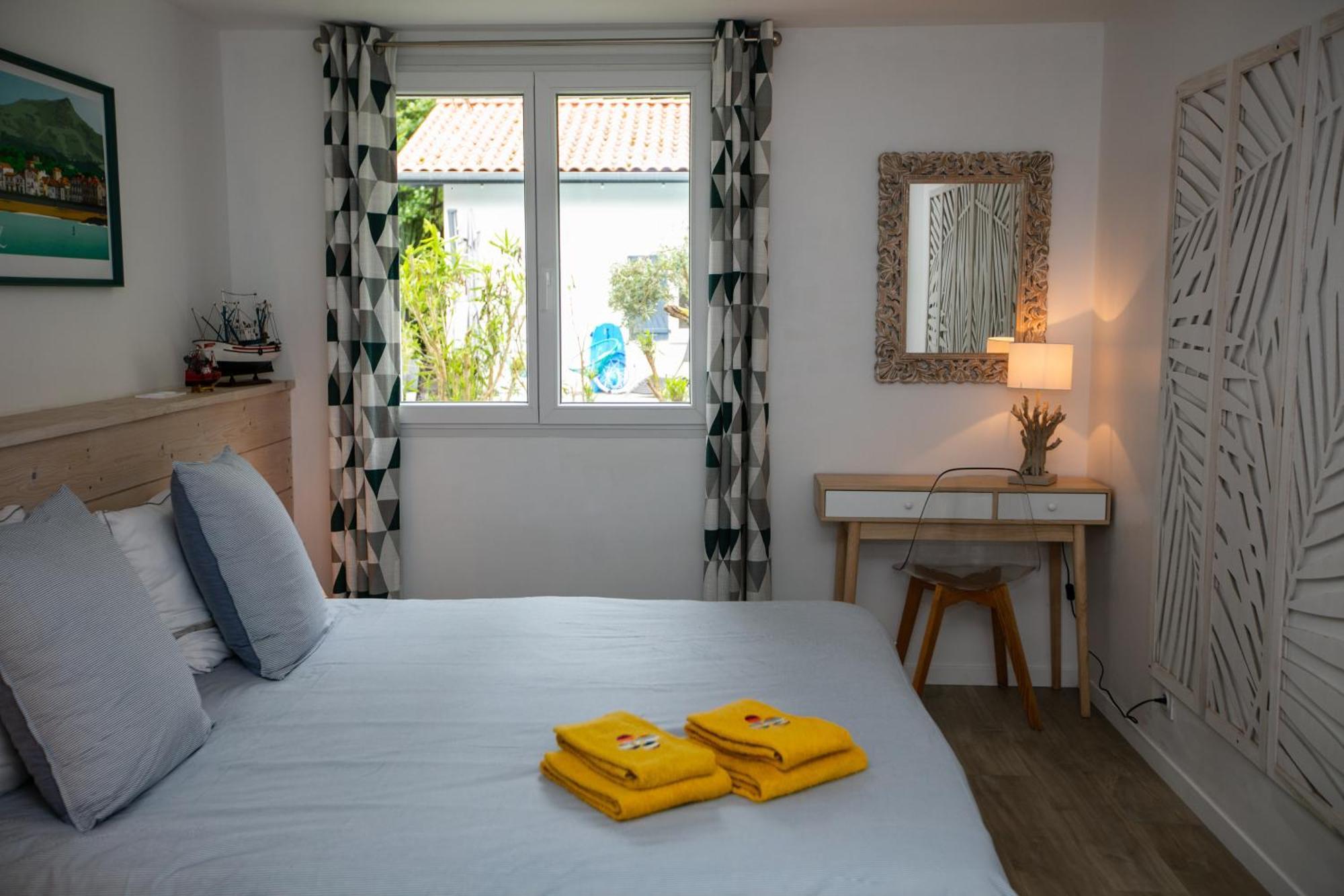 Erreka Txikia Bed & Breakfast Urrugne Cameră foto